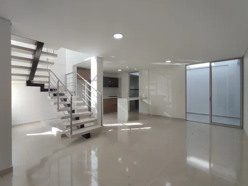 Casa En Arriendo En Prados Del Este. Cod A30837