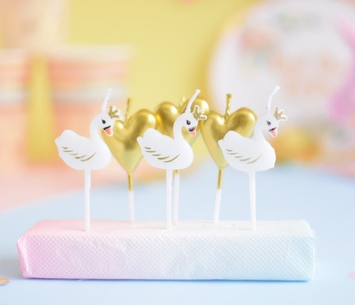 Imagen 1 de 2 de Set Velas Cisne Y Corazon X6 Unidades