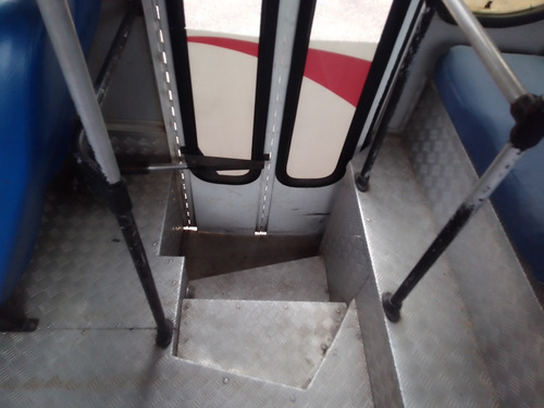 Imagen 14 de 14 de Camioneta Iveco Daily 59-12 Pasajeros