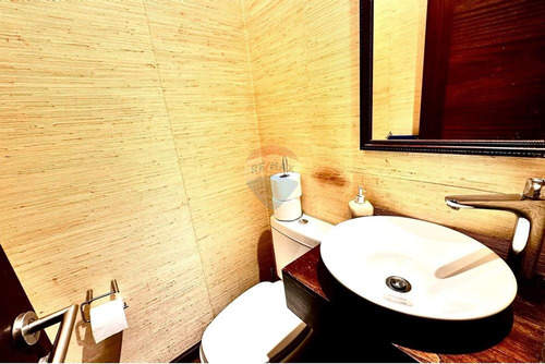 Bella Casa En Las Condes, Se Acepta Novacion
