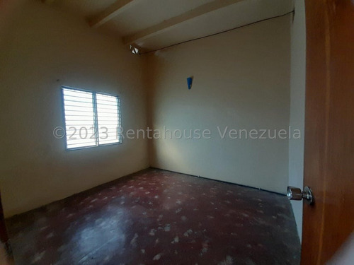 Imagen 29 de 30 de Casa En Alquiler En Bararida Barquisimeto Lara / Código Flex 23-20704 / Asesor María Gabriela Algarra 0414-5156084