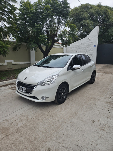 Peugeot 208 1.5 Allure Touchscreen