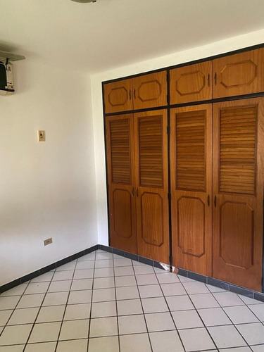 Imagen 12 de 30 de Fernando Guerrero Vende Casa En La Trigaleña Alta