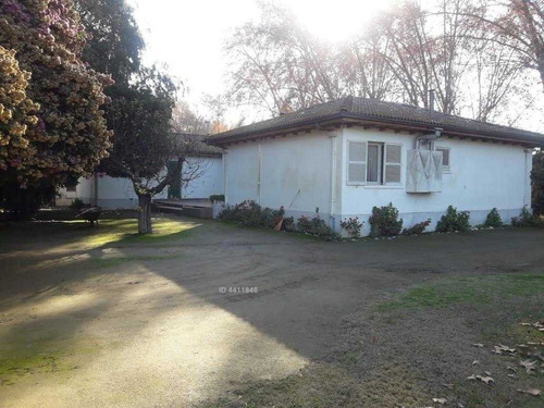 Casa En Gran Terreno / Pleno Centro De Isla De Maipo