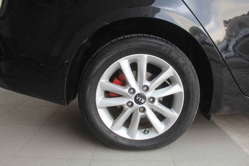 Imagen 14 de 15 de Kia Forte Sedan 2018 4p Ex, Tm6, Bl, Cámara Reversa 7 , F.
