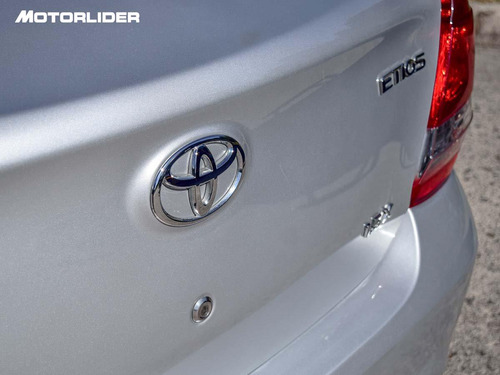 Imagen 18 de 25 de Toyota Etios X-b 1.5 Extra Full | Permuta / Financia