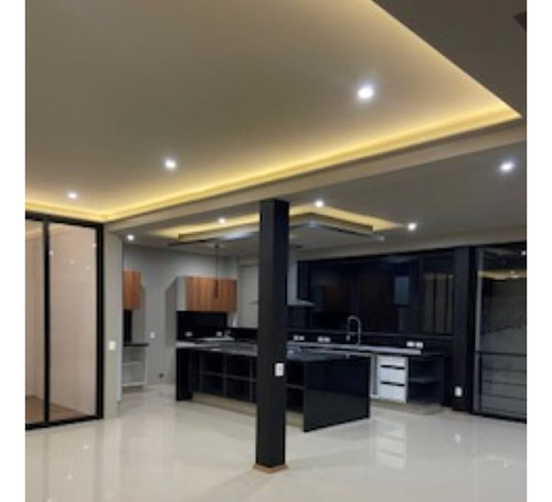 Casa Estilo Moderno En El Mejor Fraccionamiento De Toluca