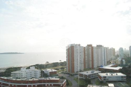 Apartamento Con Vista Directa En Mansa