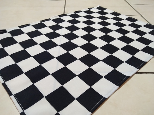 Imagen 2 de 10 de Bandera A Cuadros Blanca Y Negra, Automovilismo, Llegada