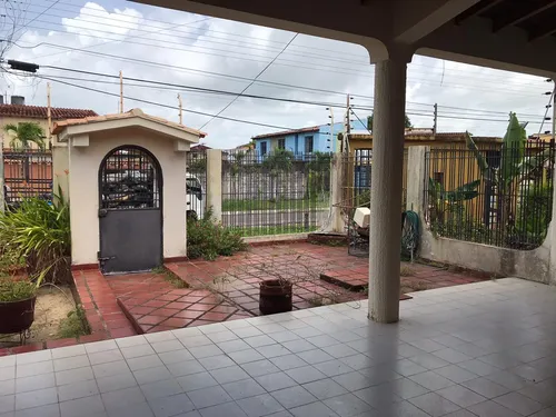 Se Vende Casa Urb.la Floresta
