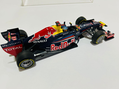 Minichamps F1 1:18 - Rbr08 - Vettel N Senna Azul