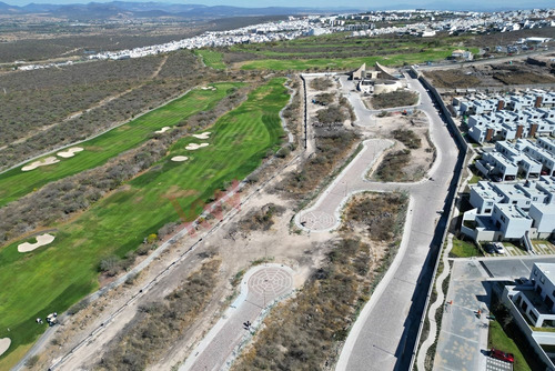 Terreno De 718m² Colindante A Campo De Golf, Clúster De Solo 38 Lotes, Zibatá, Qro.