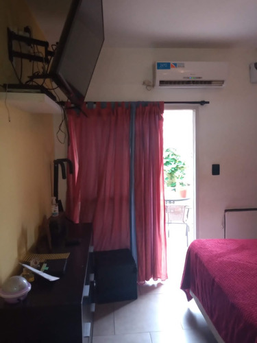 Imagen 10 de 16 de Venta-excelente Dpto 3 Amb. Con Patio Y Fdo. Libre !!!