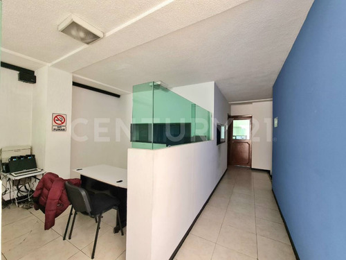 Local Comercial Con Oficinas Y Bodega En Colonia Chulavista Puebla