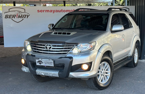 Toyota Hilux SW4 3.0 Srv Cuero 171cv 4x4 5at