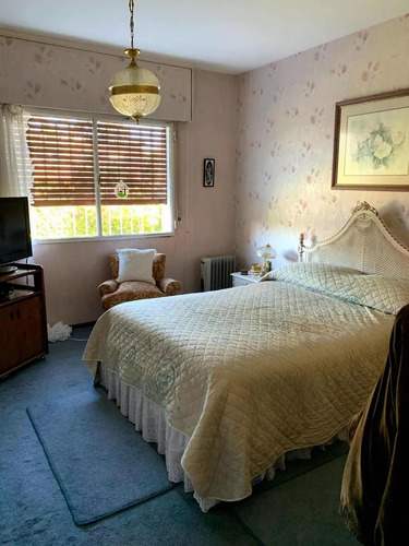 Venta Casa Carrasco Norte, 2 Plantas, 3 Dormitorios Y 2 Baños, Jardin, Piscina, Barbacoa, Garaje Y Deposito