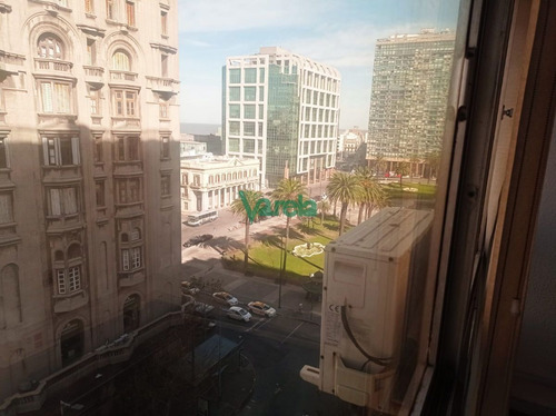Imagen 12 de 20 de Alquiler Oficina Centro, 350 M2 - Montevideo Centro Montevideo