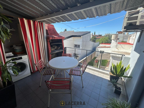 Casa En Ph Multifamiliar 5 Ambientes. Excelente Zona