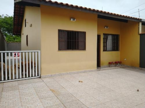 Imagem 1 de 13 de Imóvel No Litoral Sul, Com 2 Quartos Em Itanhaém-sp 7489pc