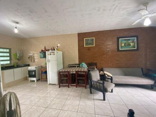 Imagem 3 de 13 de Casa Com Quarto Nos Fundos Lado Praia Em Itanhaém Litoral Sp
