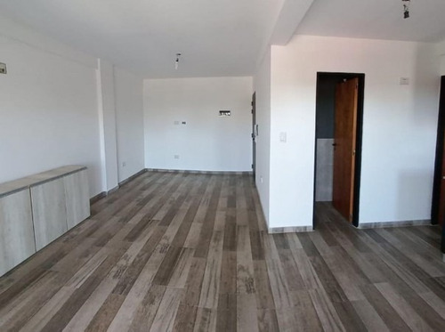 Imagen 5 de 14 de Departamento Semipiso Al Frente De 2 Ambientes A Estrenar, 4 Piso, 57 M2. Lanus Centro.