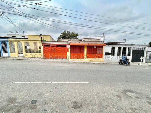 Amplia Casa Comercial En Venta Centro - Oeste De Barquisimeto. Parroquia Union 24-22140 As-a