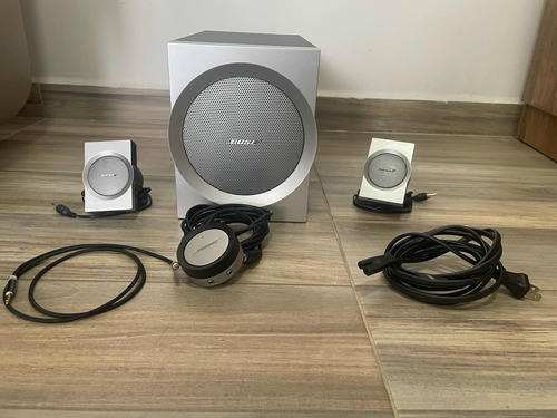 Parlantes Bose Companion 3 Multimedia Speaker System