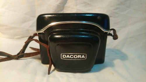 Imagen 3 de 9 de Cámara Fotográfica Dacora. Funda Rígida Y Correa De Cuero.