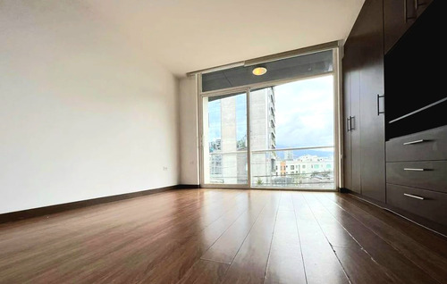 Vendo Amplio Departamento 2 Dormitorios - Av Eloy Alfaro