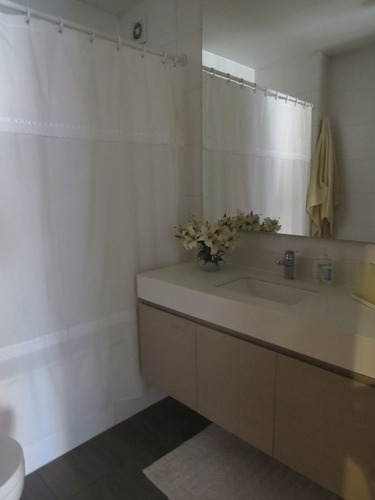 Acogedor, Amplio, 3d / 2b Calle Del Candil