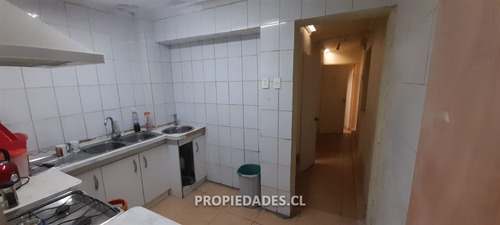 Casa En Venta De 3 Dorm. En Ñuñoa