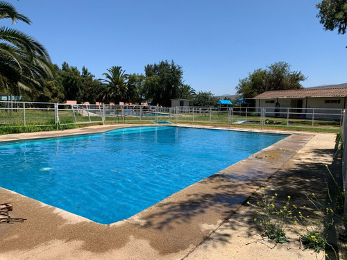Parcela Con 2 Piscinas Grandes Para Arriendo A Concesionar
