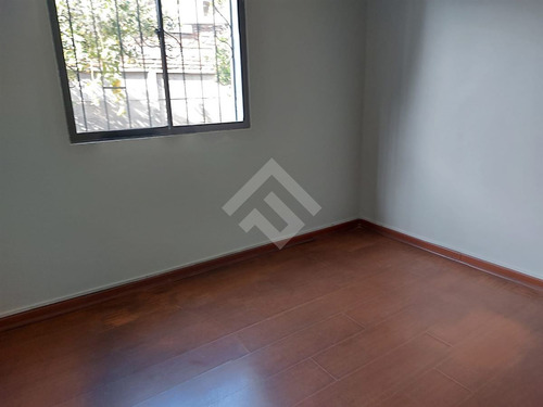 Casa En Venta De 3 Dorm. En Macul