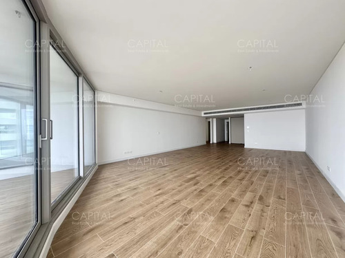 Trump Tower De Tres Dormitorios Y Dependencia En Venta
