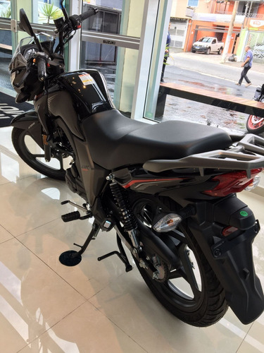Imagem 2 de 21 de Suzki Gsr Yes Dk 150- 2023!
