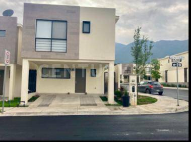 Casa En Venta Cumbres