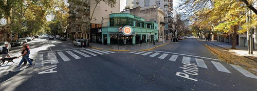 Local En Esquina Avenida Medrano 300
