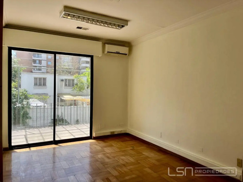 Oficina En Venta (gran Casa) Cercana A Metro Los Leones