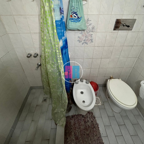 Duplex En Costa Azul Al Frente, Espacio Vehicular Propio, Patio Con Parrilla Y Lavadero. Urquiza 578