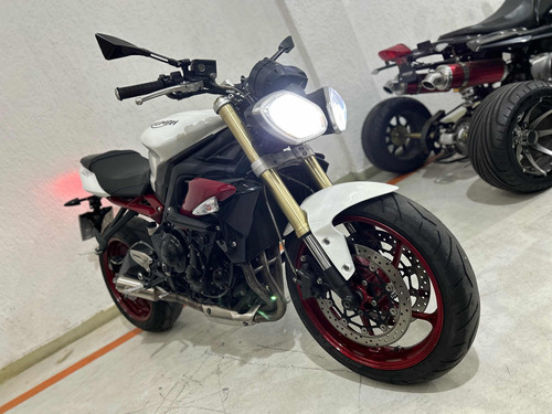 Triumph Street Triple R 675 Abs - 2015 - Financiamos Até 48x