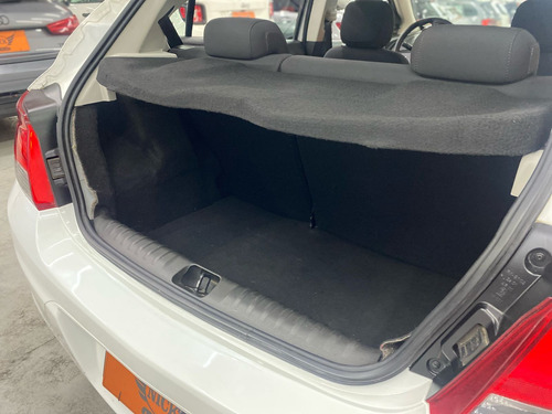 Chevrolet Onix HATCH LT 1.0 8V FlexPower 5p Mec.