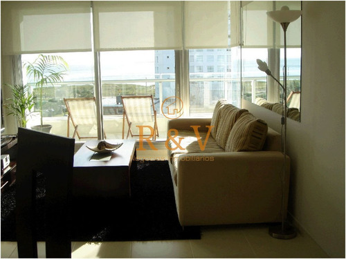 Imagen 8 de 30 de Apartamento En Seasons Tower, Mansa, Punta Del Este, 2 Dormitorios.