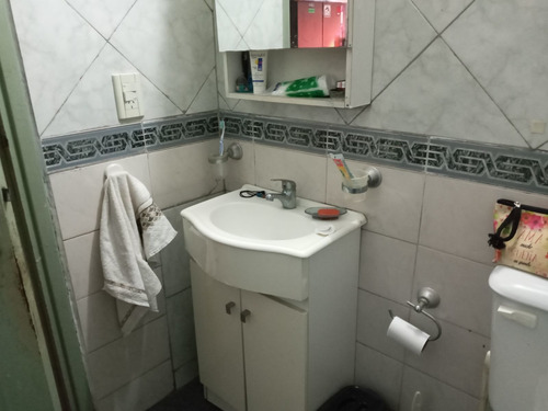 Imagen 8 de 24 de Casa Venta En Block 4 Ambientes A Reciclar Castelar Oportunidad