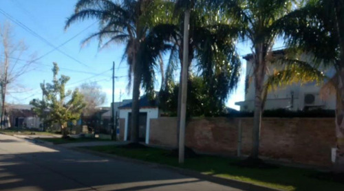 Casa Venta 2 Dormitoris 1 Baño, Patio Con Parrilla Y Cochera - Terreno 280 Mts 2 - Ringuelet