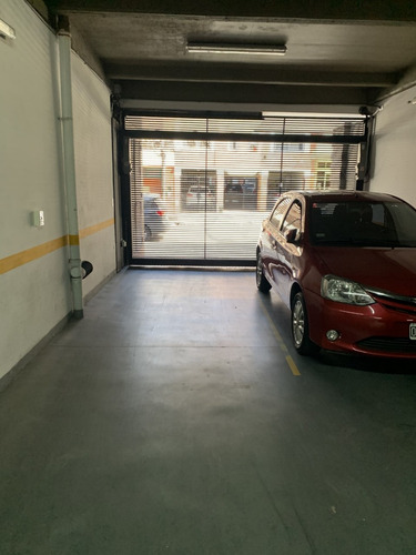 Dpto 2 Amb. 1º Piso Contrafrente Con Cochera Cub. Y Patio De 50m2 Excelente Zona Y Propiedad