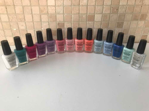 Imagen 4 de 5 de Esmalte Para Uñas Wet N Wild, 2 Pinturas De Uña