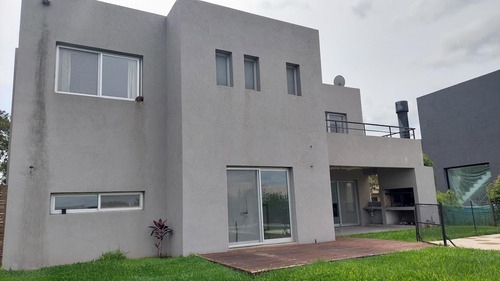 Casa En Barrio San Matias Lote Interno 6 Ambientes Con Pileta