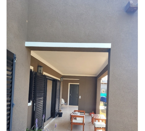Imagen 9 de 11 de Casa En Barrio Don Roberto - Lobos
