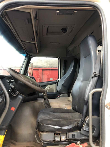 Imagem 5 de 9 de Caminhão Volvo Fm 440 Cavalo Traçado 6x4 Canavieiro