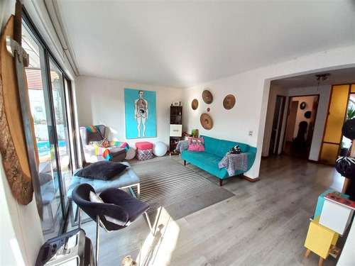 Condominio, Casa En Venta De 4 Dorm. En La Reina